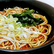 葱とワカメのシンプル蕎麦