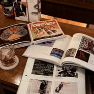 山崎12年と店内にある本