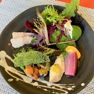 地産地消食材のオードブル