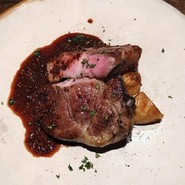 CINQUE　IKARIYA（チンクエイカリヤ）