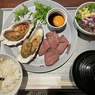 牡蠣のバターソテーの肉巻き定食、ご飯が進みます💕