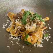 BRACERIA　PASTICCERIA　BOND