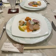 レストラン　フュメドゥコスモ