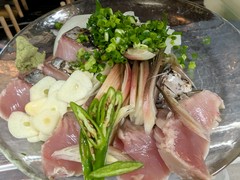 カツオのタタキ