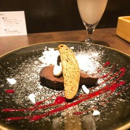 オッジ　ダルマット　西麻布店