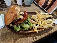 玉ねぎ倉庫跡地　志知カフェ　