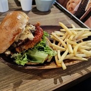 玉ねぎ倉庫跡地　志知カフェ　