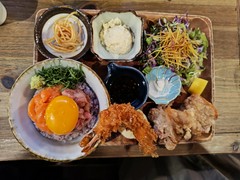 玉ねぎ倉庫跡地　志知カフェ　