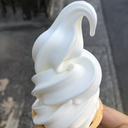¥230