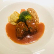 シェ・モモ