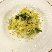 キャベツとカラスミのフェデリーニ