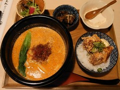 鶏担々麺&ミニ唐揚丼 ￥1,200 / 季節限定ランチ