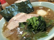 家系中華蕎麦（並）半熟あご出汁玉子トッピング