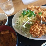 お食事処よろづ