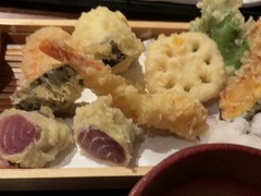 三崎マグロレア天盛り鯛めしひつまぶし膳1350円！