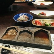 牛刺しと焼肉としゃぶしゃぶと。仔虎国分町店