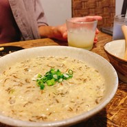 もずくとあーさーの雑炊