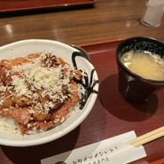ドライブインいとう豚丼名人 新千歳空港店