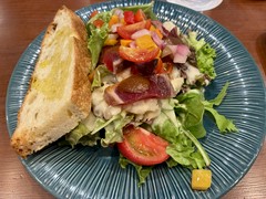 前菜のサラダ