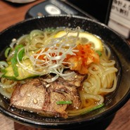 和牛焼肉　やくにく　路地裏