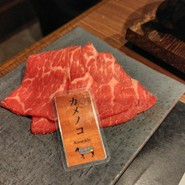 和牛焼肉　やくにく　路地裏