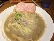 金沢濃厚煮干豚骨 伊乃心