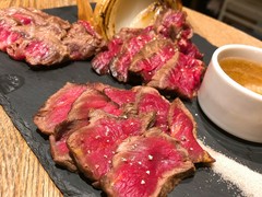 日本のお酒と馬肉料理　うまえびす