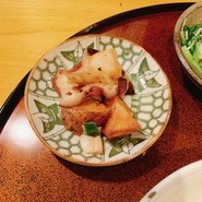 水タコとじゃが芋の胡椒炒め