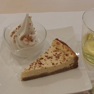 チーズタルト＆ソフトクリーム　ドリンクセット