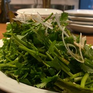 パクチーサラダ 800円