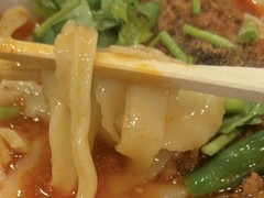 もちもち食感の刀削麺！