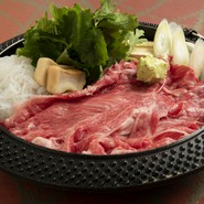 山椒バター香る和牛すき焼き