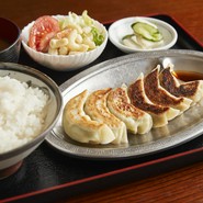 くまだな餃子定食たまらない！
