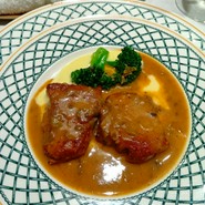 昔ながらのフランス料理 Le chat porte-Bonheur