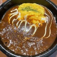 クローバーキッチン　石焼オムライスと肉バルのお店
