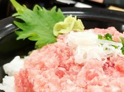 マグロの中落ち、ネギトロ丼