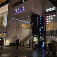 なんは楽座をくぐって20メートルほど