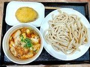 肉汁うどんと芋の天ぷら