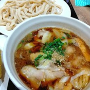 人気の肉汁うどん