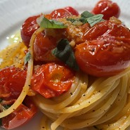 BRACERIA　PASTICCERIA　BOND