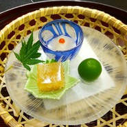 しゃぶしゃぶ・すき焼き・鰻　吉野