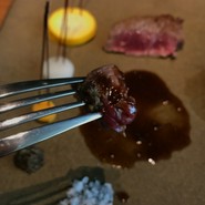 エ・オ＜ベルナール・ロワゾー・スィニャテュール＞