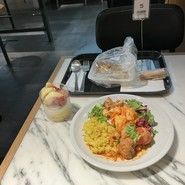 ディーン&デルーカ カフェクリスタ長堀店