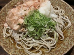 〆は越前おろしそば！