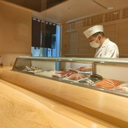 小松水産の庵 鮨処 春冬夏