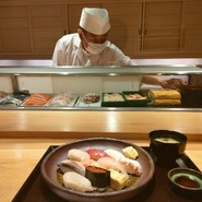 小松水産の庵 鮨処 春冬夏