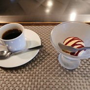 デザートとコーヒーのセットを追加