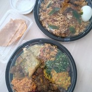 lunchのプレートのテイクアウトとテイクアウト限定のチキンビリヤニ