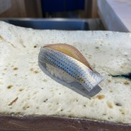鮨　在