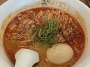 担々麺950円、アプリクーポン無料の味玉！